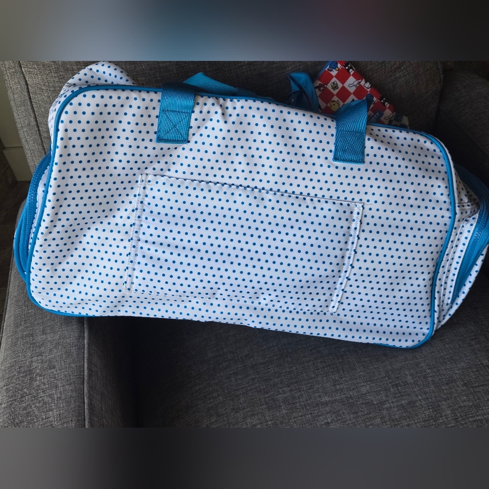 Hello Kitty Sanrio Duffel Travel Weekender Bag Bioworld W/ Strap And 2 Pouches - Picture 6 of 14